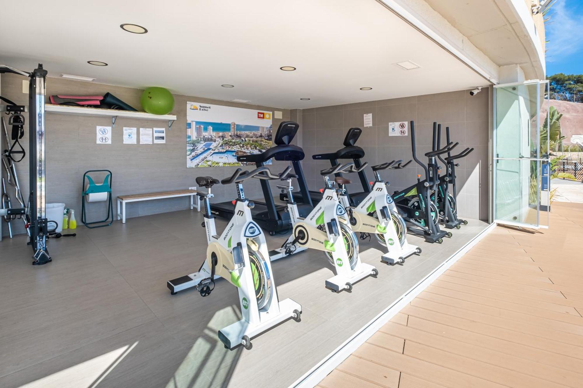 Sunset Drive Resort Apartment 4-8 Poniente Beach Benidorm Esterno foto